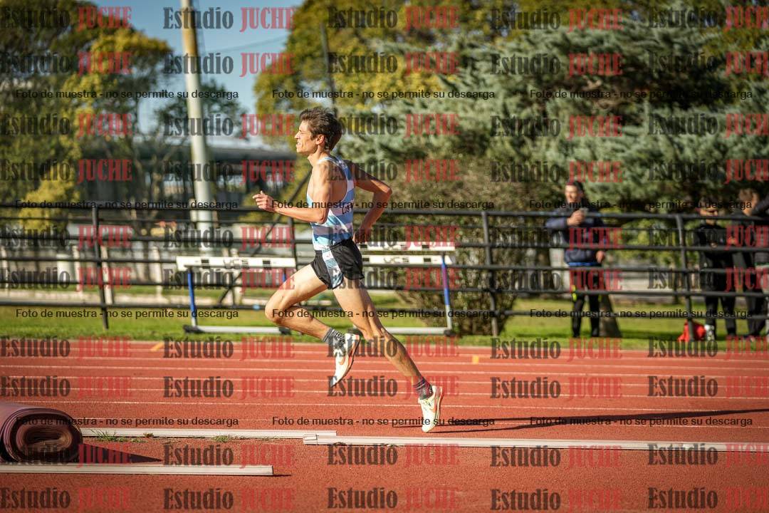 Fotos de los 3000 m llanos de varones