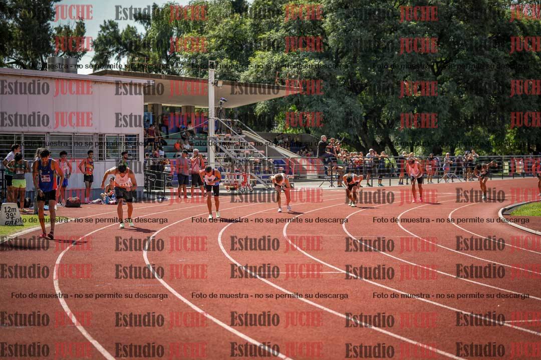 Fotos de los 800 m llanos de varones