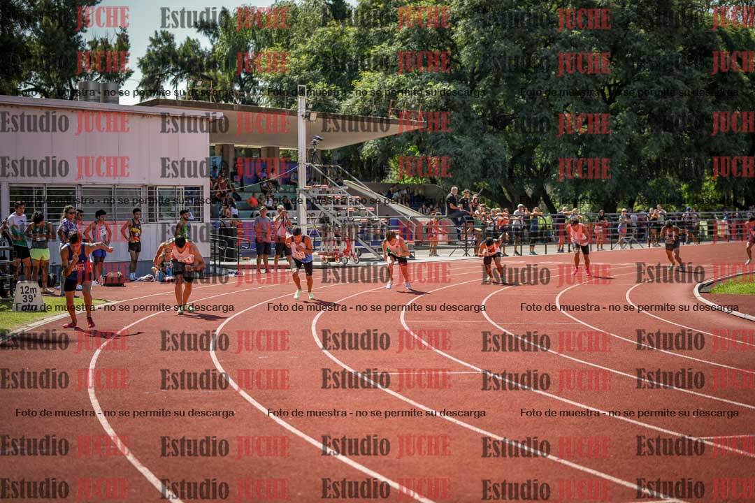 Fotos de los 800 m llanos de varones