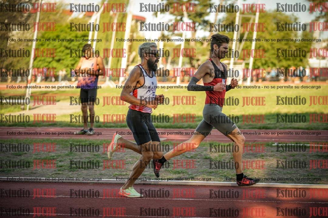 Fotos de los 3000 m llanos de varones