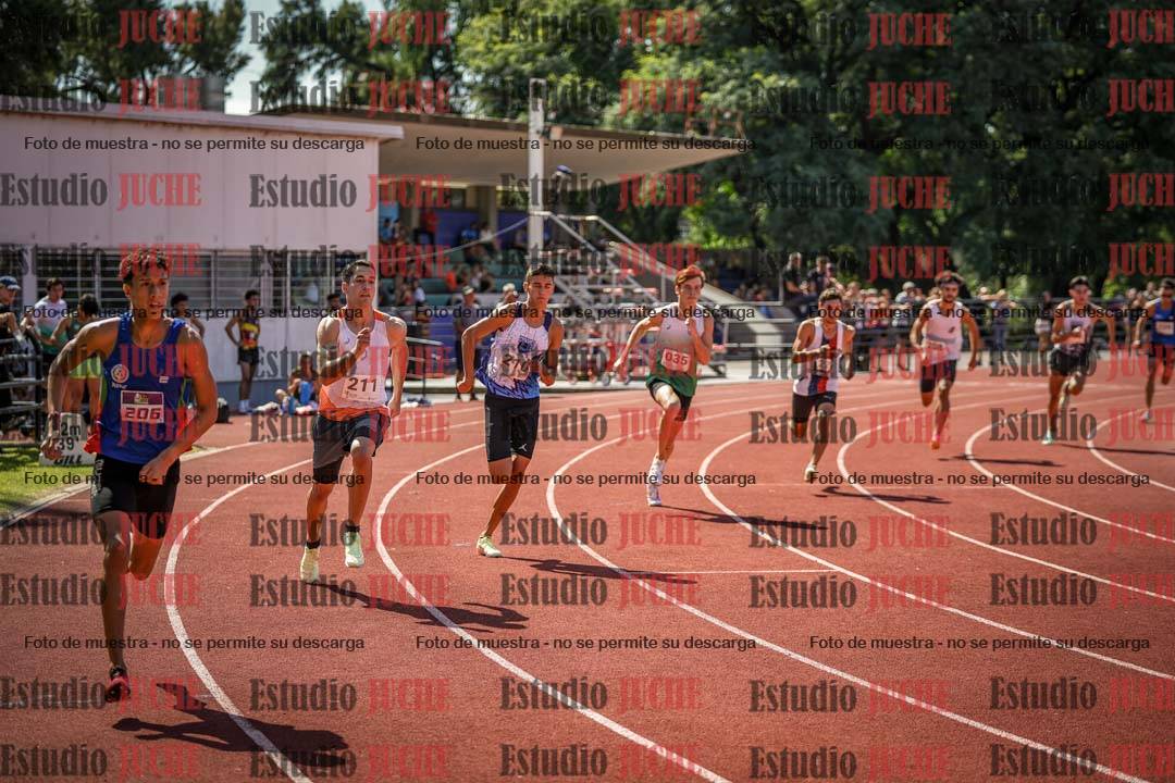 Fotos de los 800 m llanos de varones