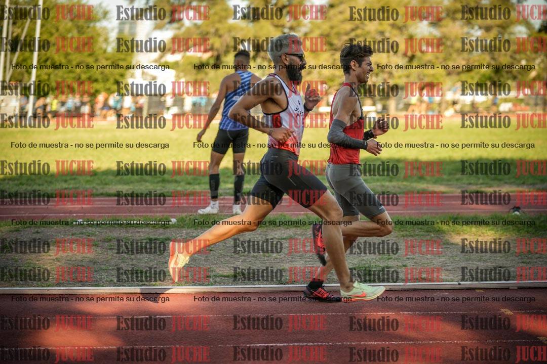 Fotos de los 3000 m llanos de varones