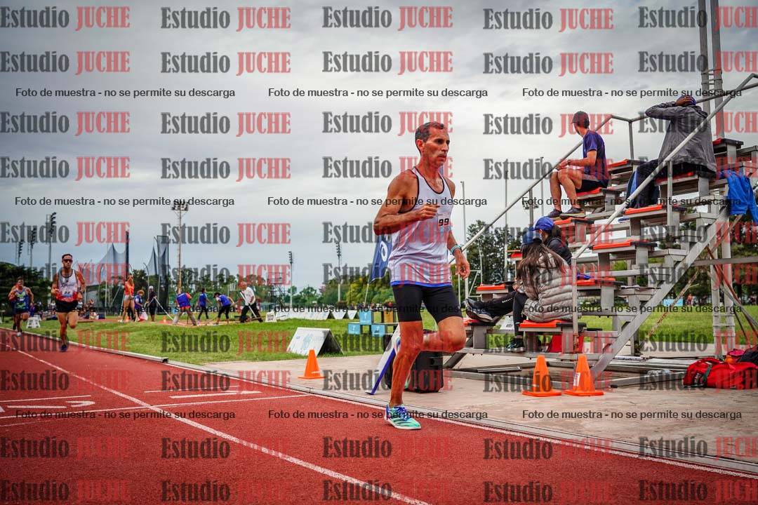 Fotos de los 3000 m llanos de varones