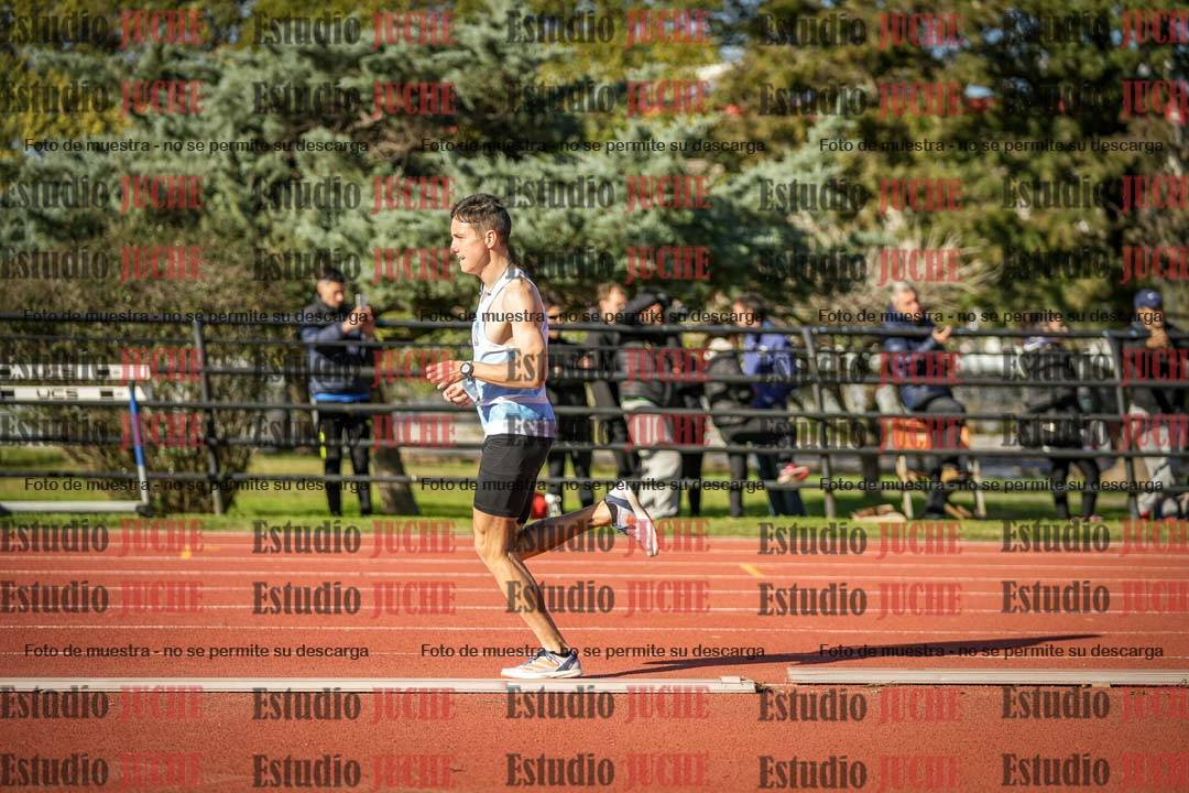 Fotos de los 3000 m llanos de varones