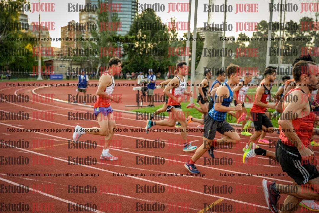Fotos de los 1500 m llanos de varones