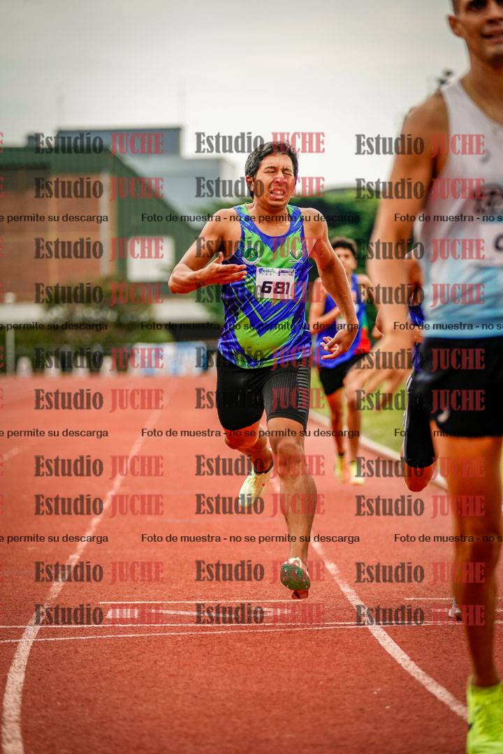 Fotos de los 800 m de varones