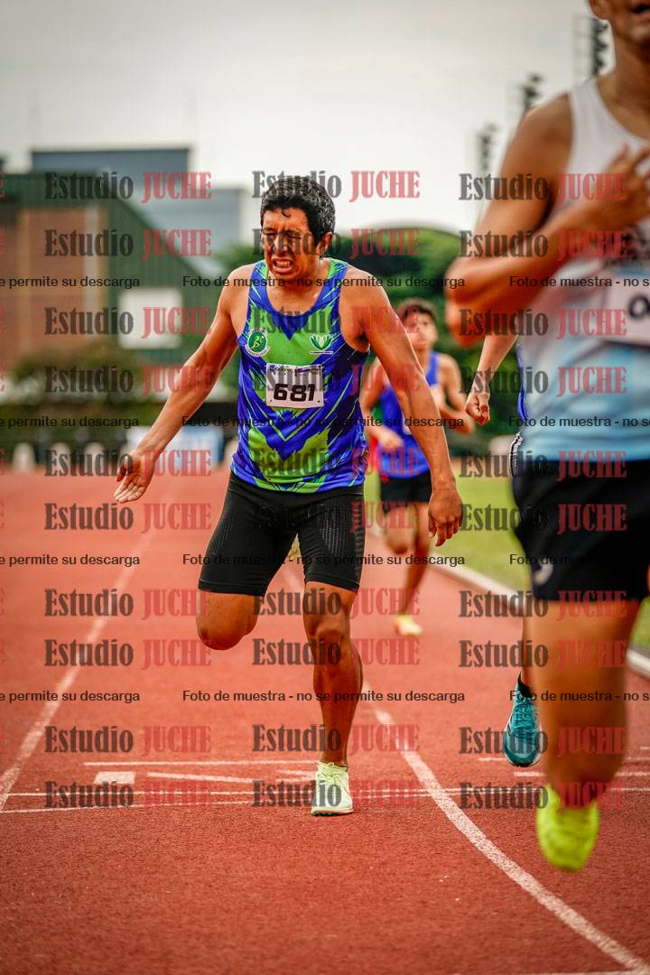 Fotos de los 800 m de varones