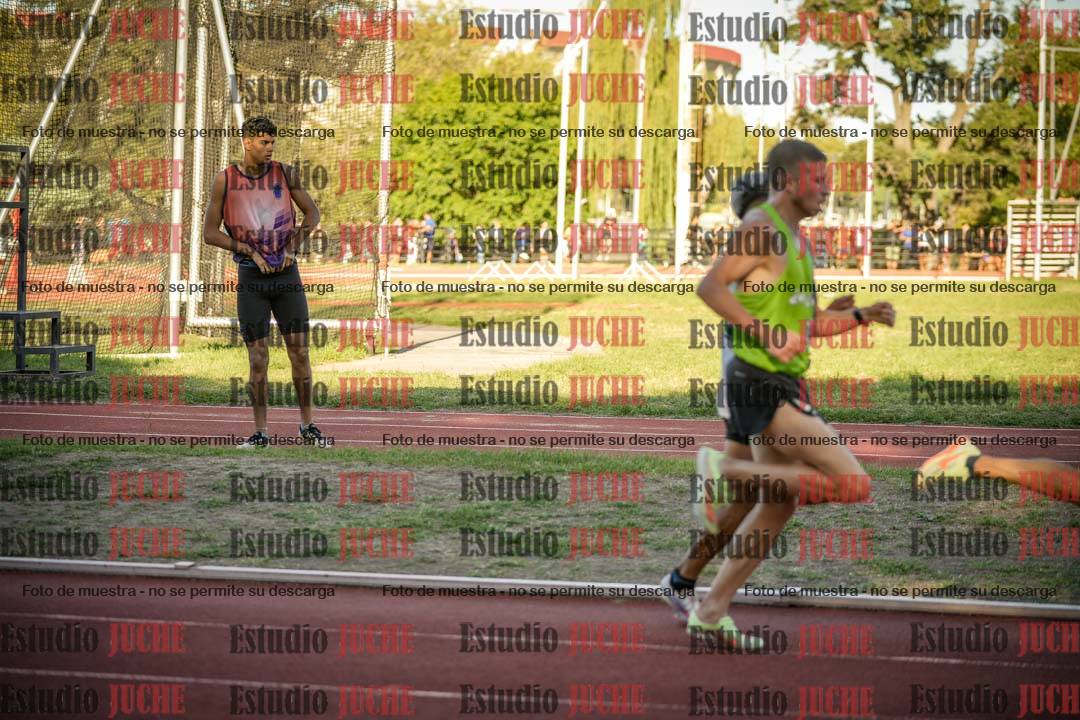 Fotos de los 3000 m llanos de varones