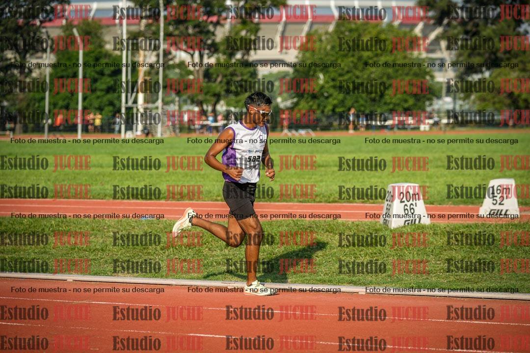 Fotos de los 3000 m llanos de varones