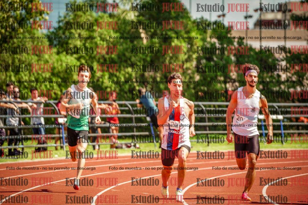 Fotos de los 800 m llanos de varones