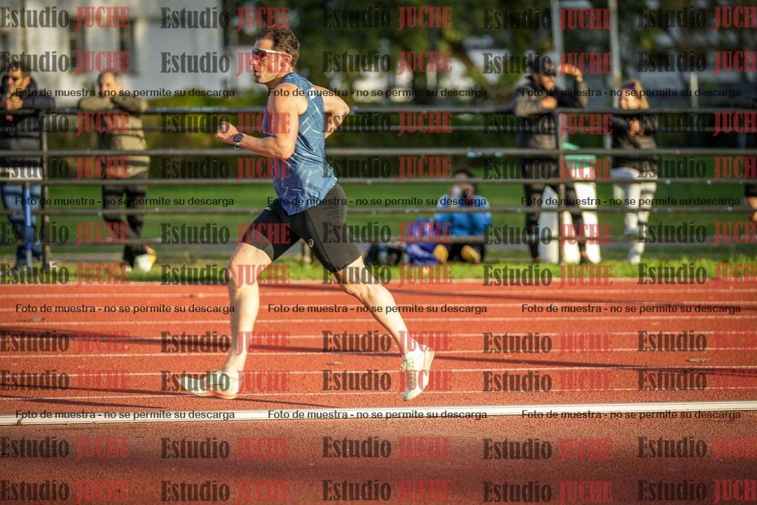 Fotos de los 3000 m llanos de varones