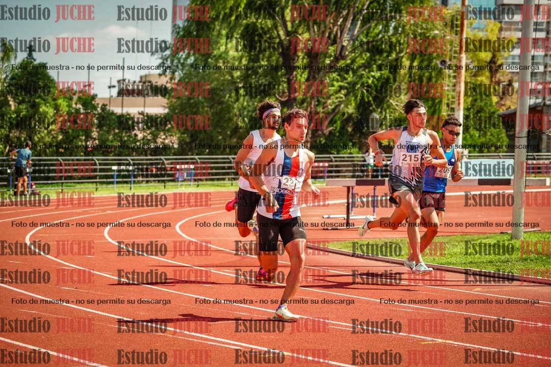 Fotos de los 800 m llanos de varones