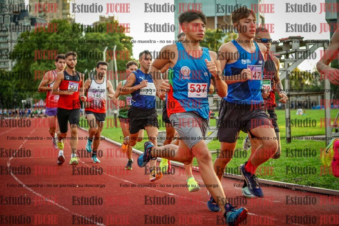 Fotos de los 1500 m llanos de varones