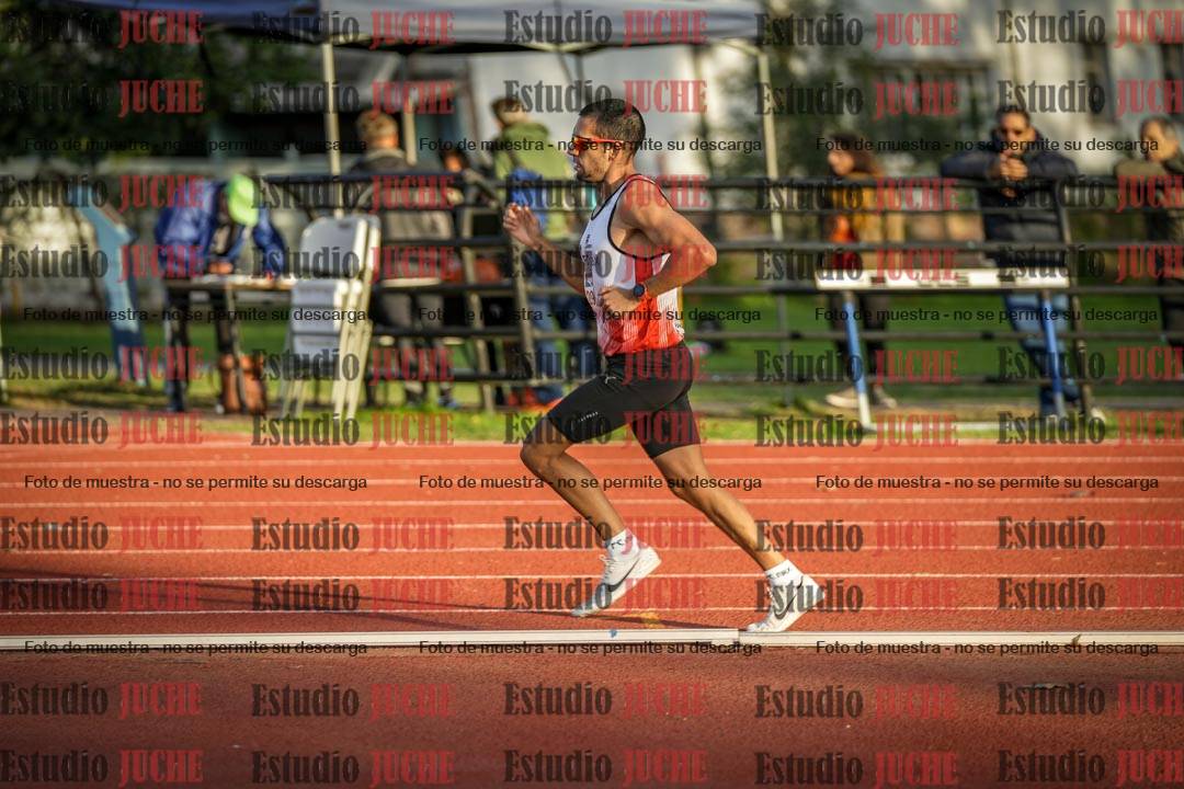 Fotos de los 3000 m llanos de varones