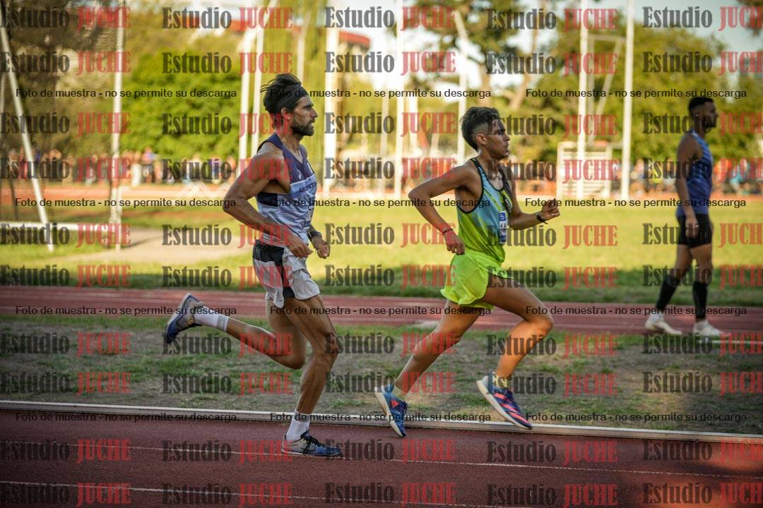 Fotos de los 3000 m llanos de varones