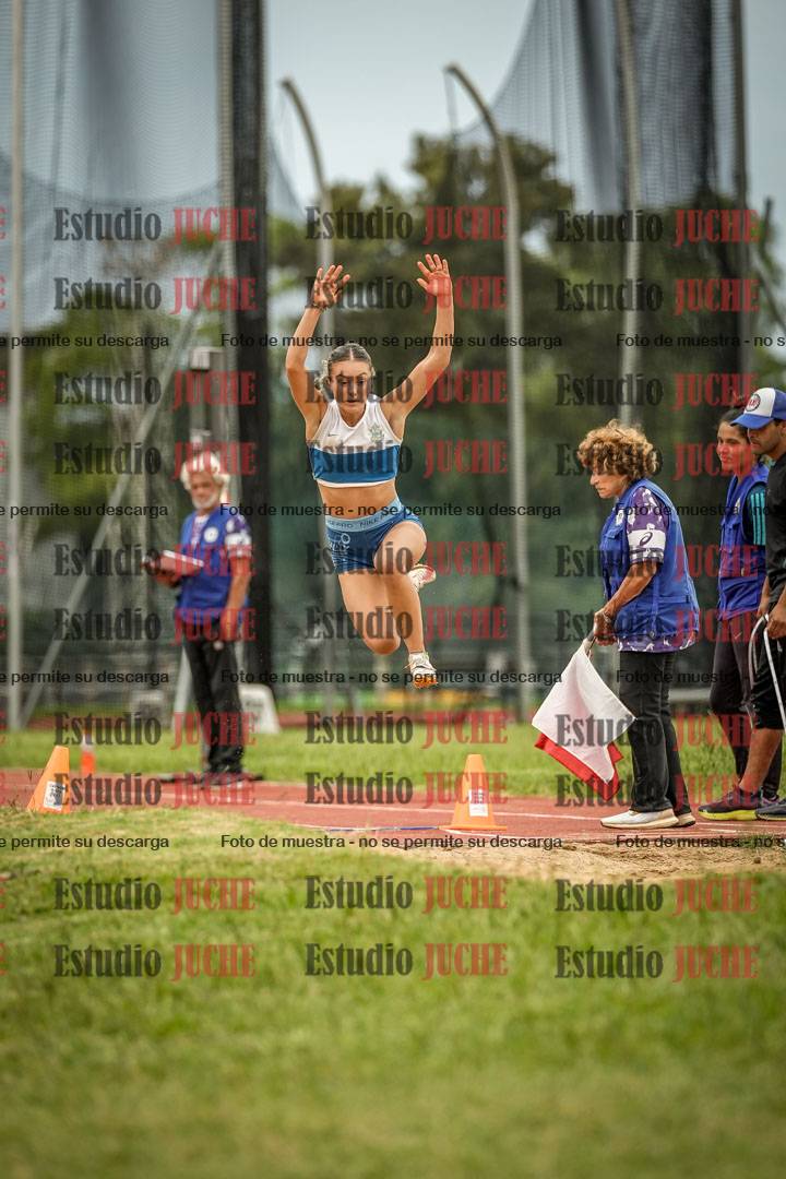 Fotos del salto en largo de mujeres - mayores