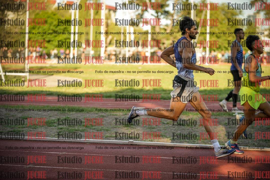 Fotos de los 3000 m llanos de varones