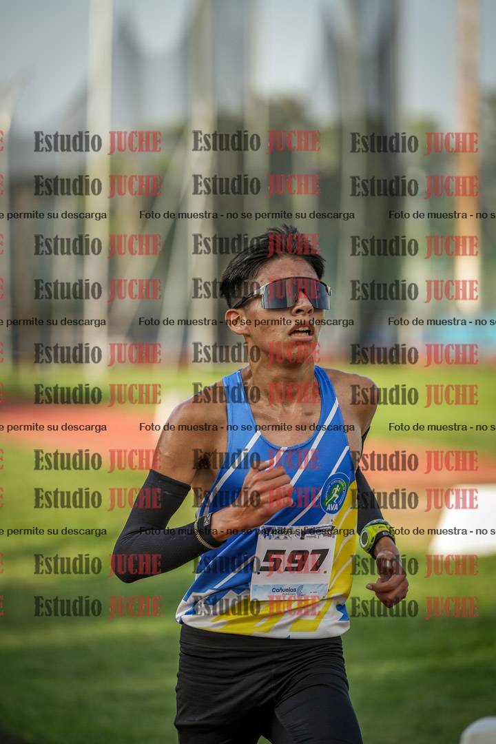 Fotos de los 3000 m llanos de varones