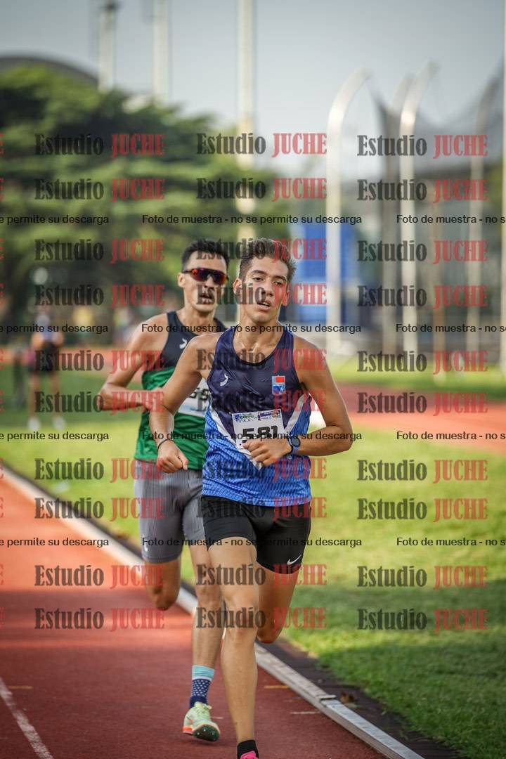 Fotos de los 3000 m llanos de varones