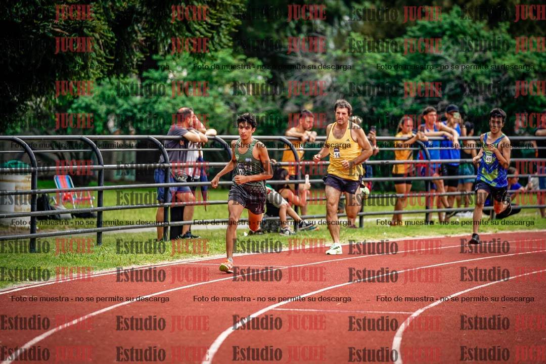 Fotos de los 800 m de varones