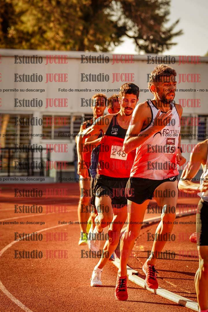 Fotos de los 3000 m llanos de varones