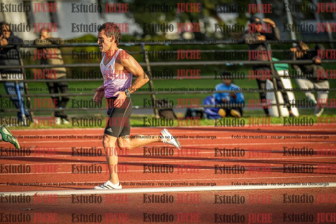 Fotos de los 3000 m llanos de varones