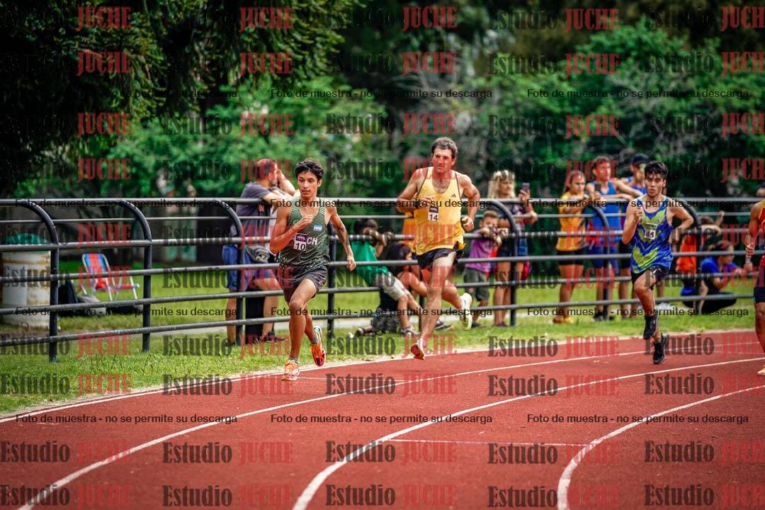 Fotos de los 800 m de varones