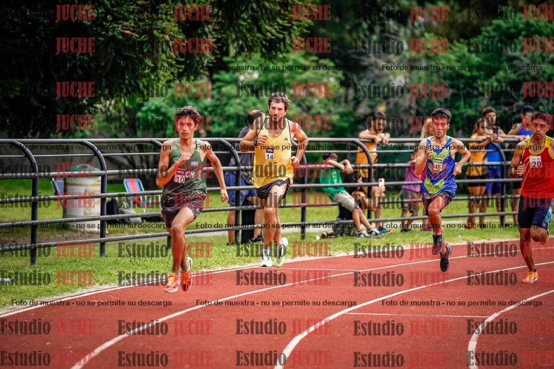 Fotos de los 800 m de varones
