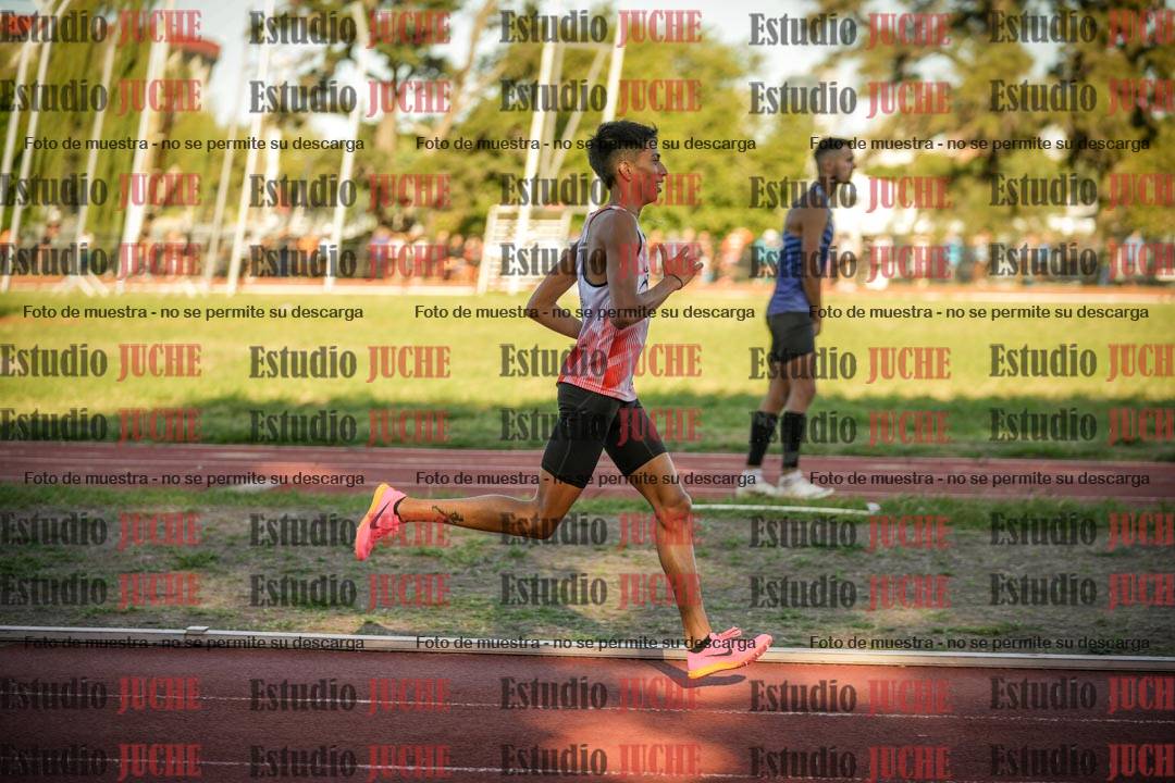 Fotos de los 3000 m llanos de varones