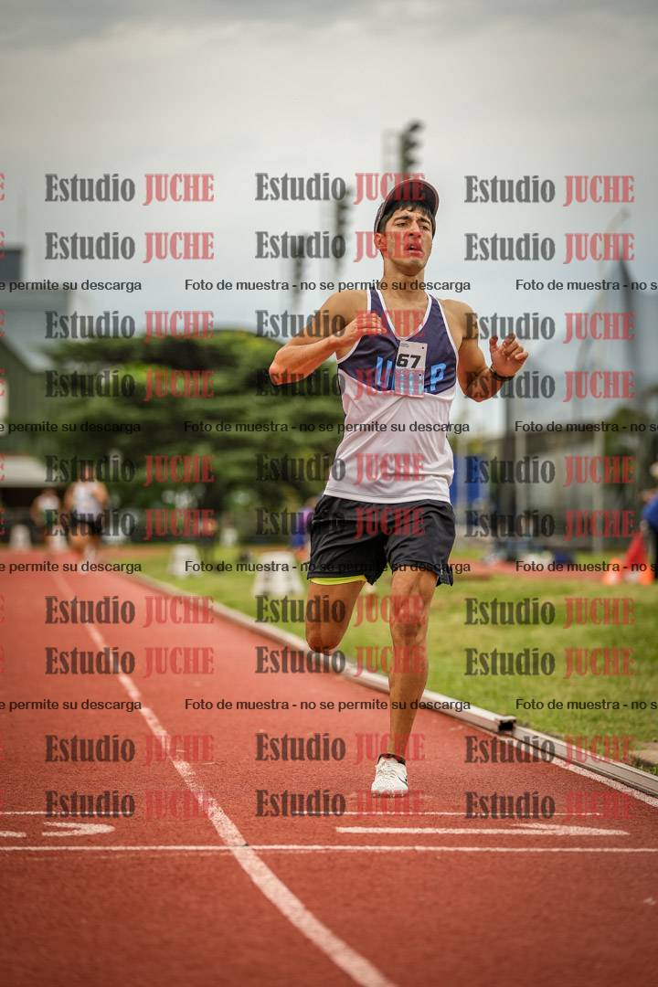 Fotos de los 3000 m llanos de varones