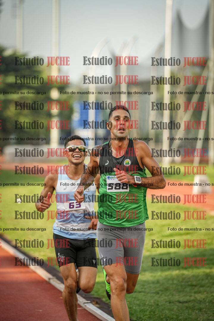 Fotos de los 3000 m llanos de varones