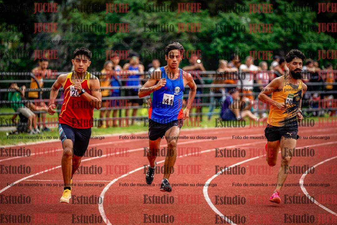 Fotos de los 800 m de varones
