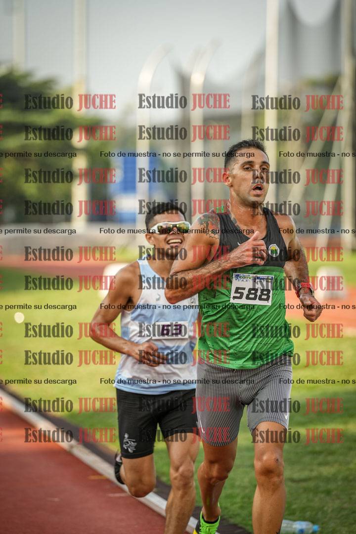 Fotos de los 3000 m llanos de varones