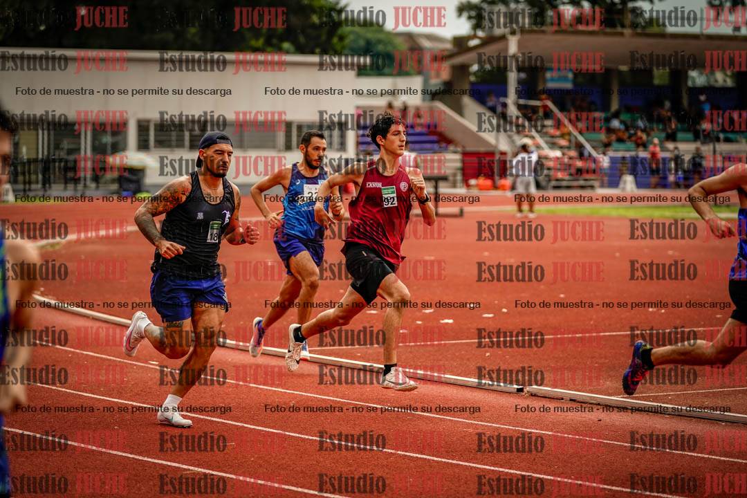Fotos de los 800 m de varones