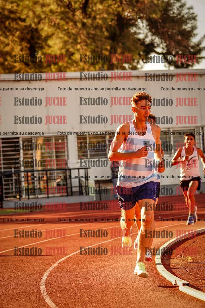 Fotos de los 3000 m llanos de varones