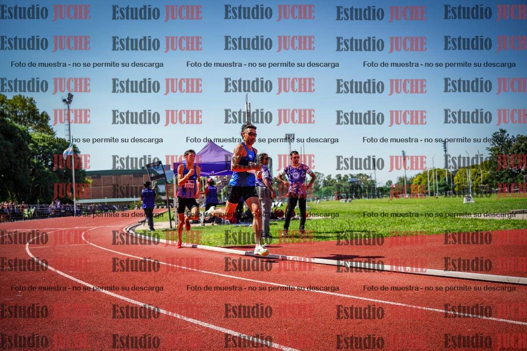Fotos de los 800 m llanos de varones