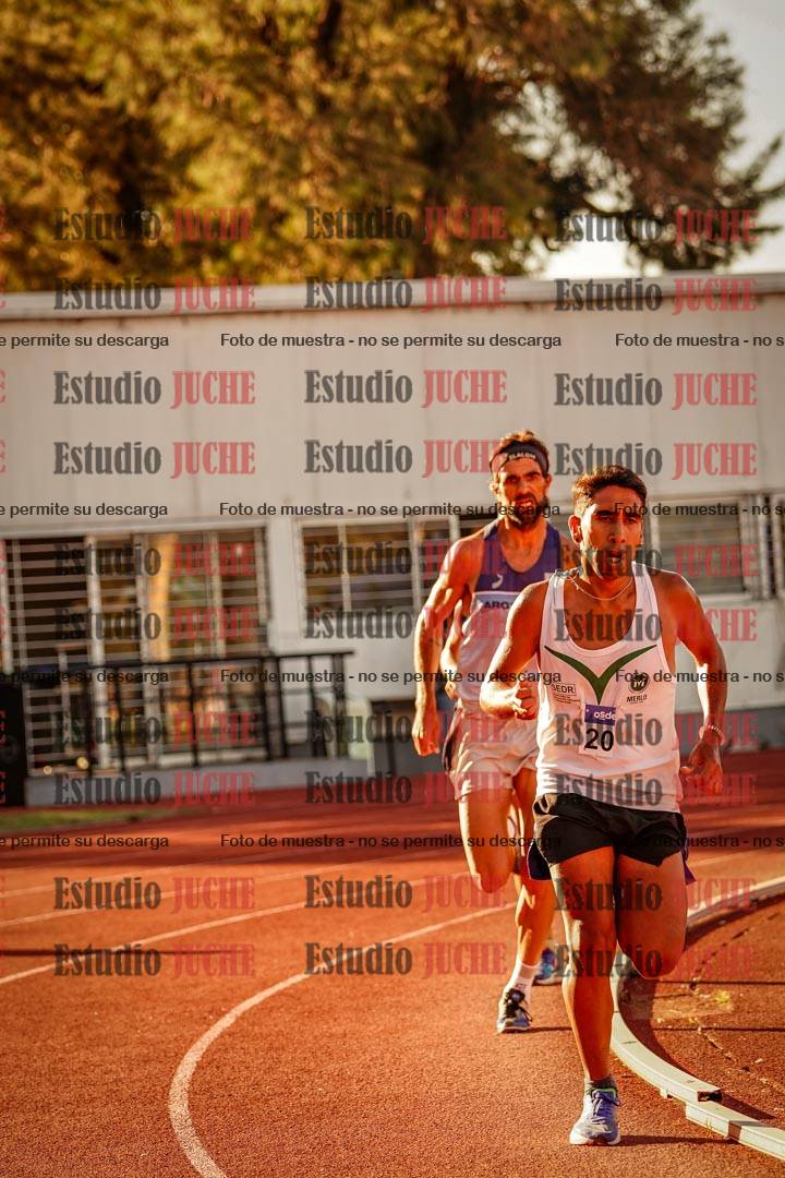 Fotos de los 3000 m llanos de varones