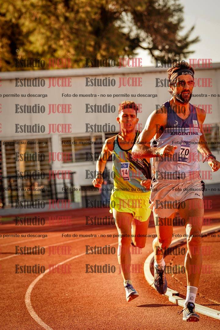 Fotos de los 3000 m llanos de varones