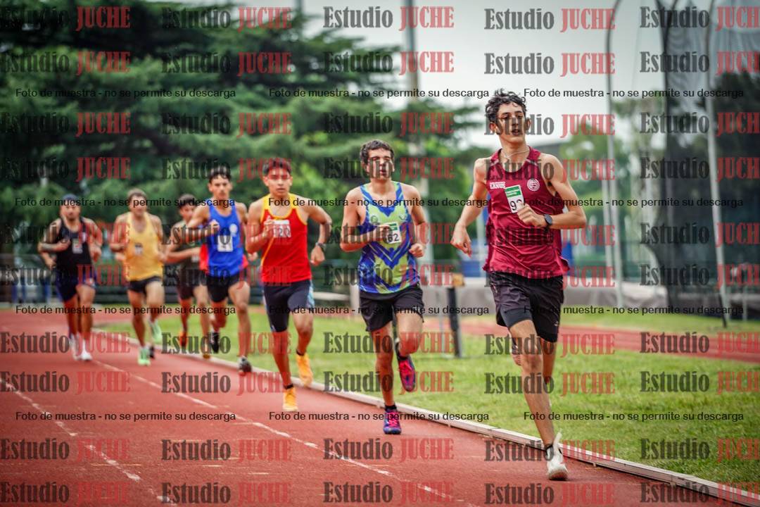Fotos de los 800 m de varones