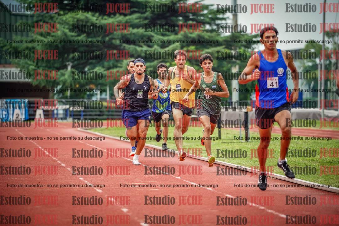 Fotos de los 800 m de varones