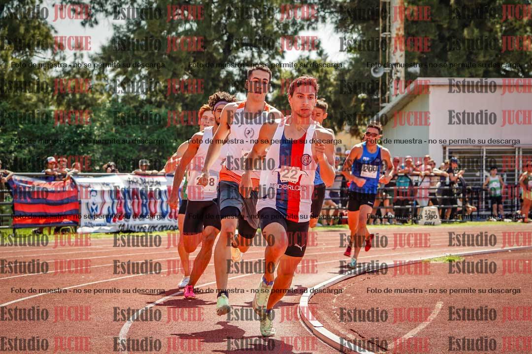 Fotos de los 800 m llanos de varones