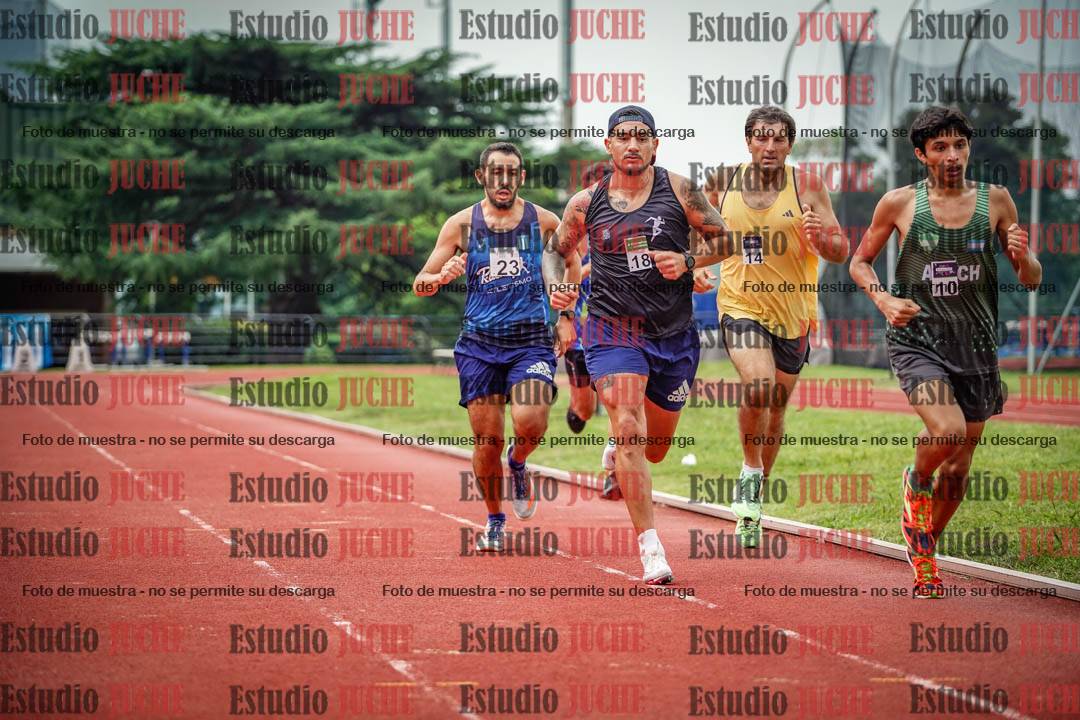 Fotos de los 800 m de varones