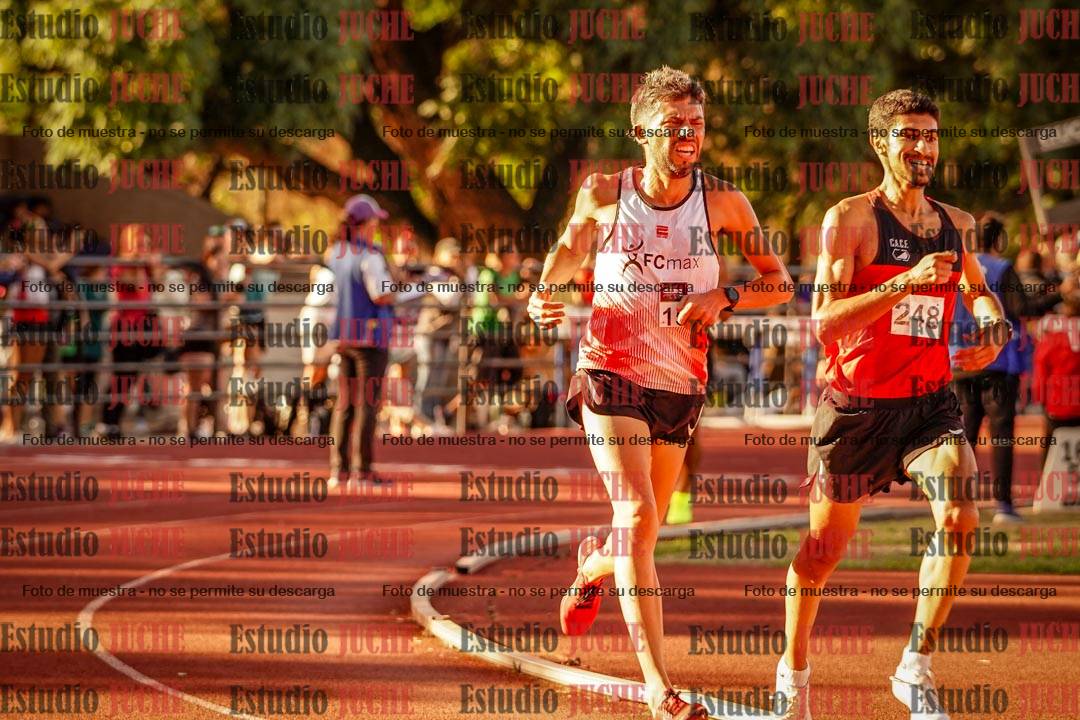 Fotos de los 3000 m llanos de varones