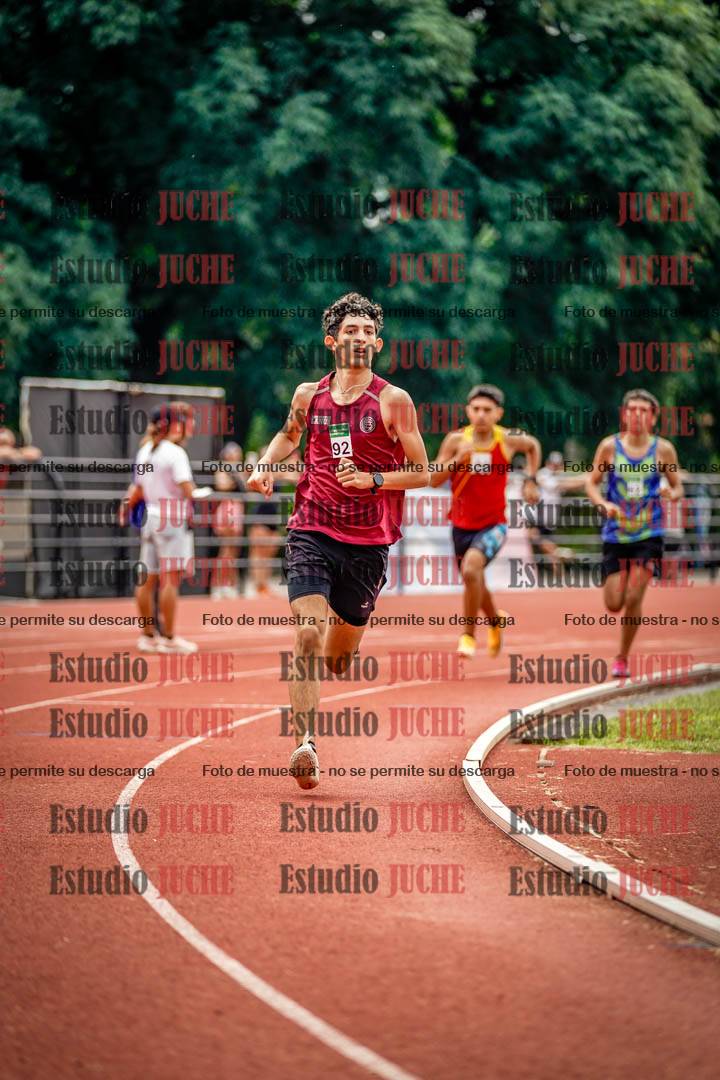 Fotos de los 800 m de varones