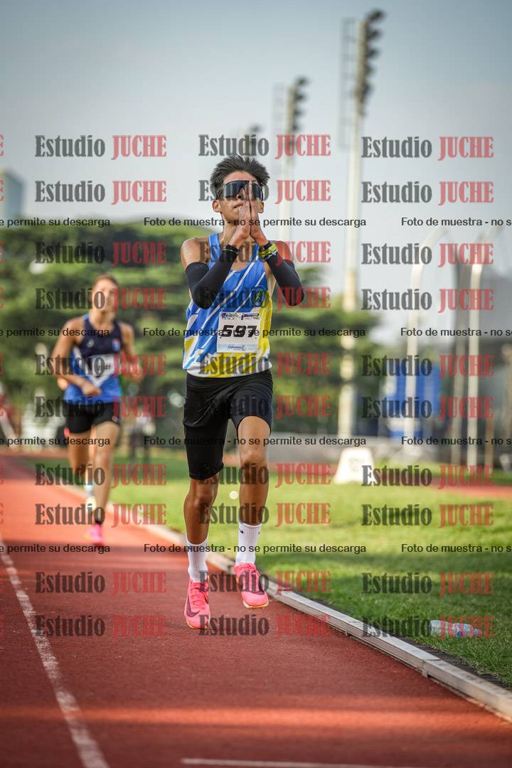 Fotos de los 3000 m llanos de varones