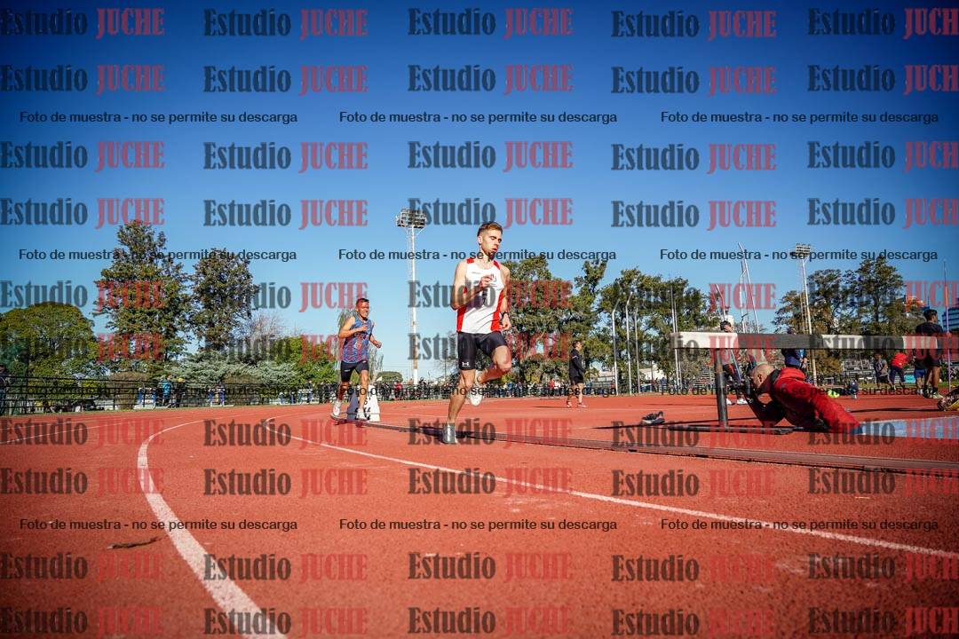 Fotos de los 3000 m llanos de varones
