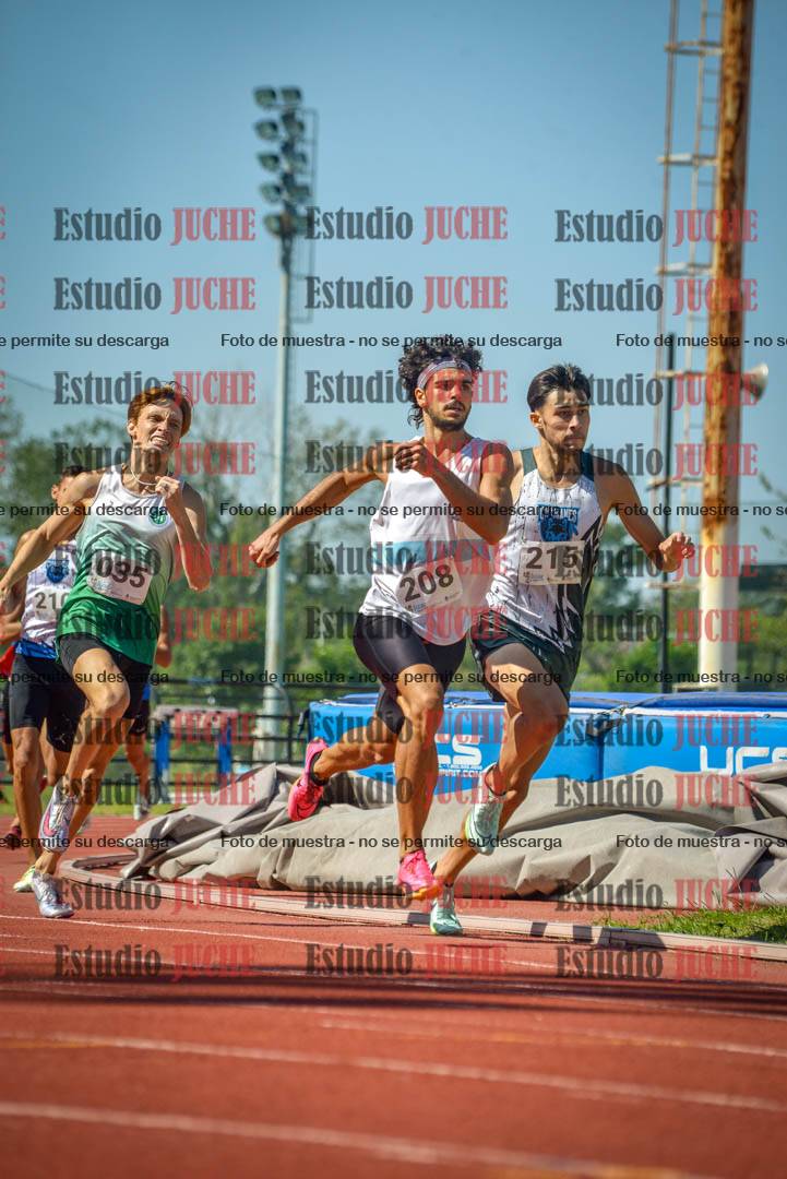 Fotos de los 800 m llanos de varones