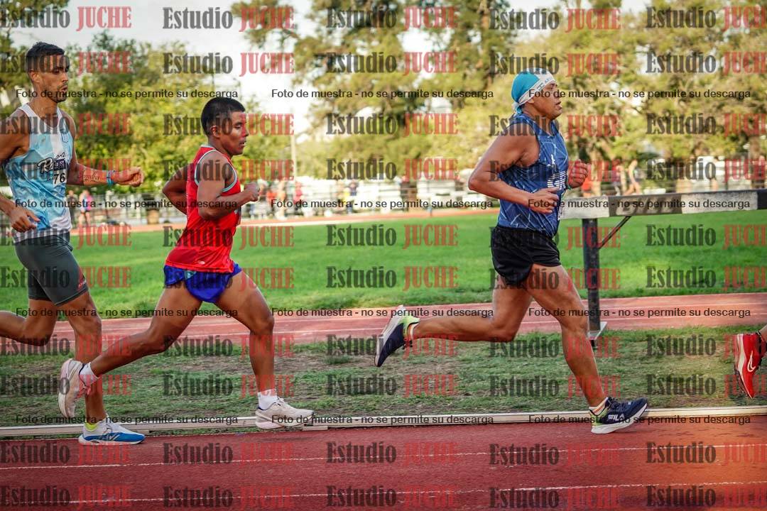 Fotos de los 3000 m llanos de varones
