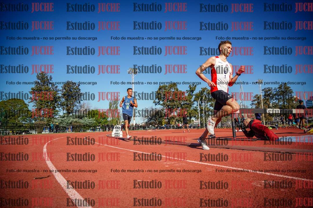 Fotos de los 3000 m llanos de varones