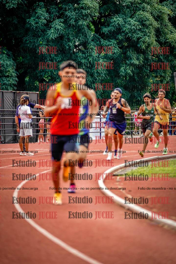 Fotos de los 800 m de varones